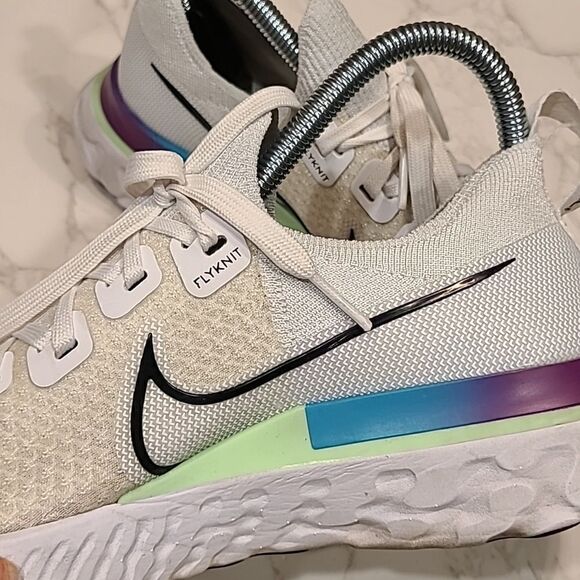 Nike Sneakers Women's React Infinity Run Flyknit White Ombre 2020 | 8 - Picture 11 of 12